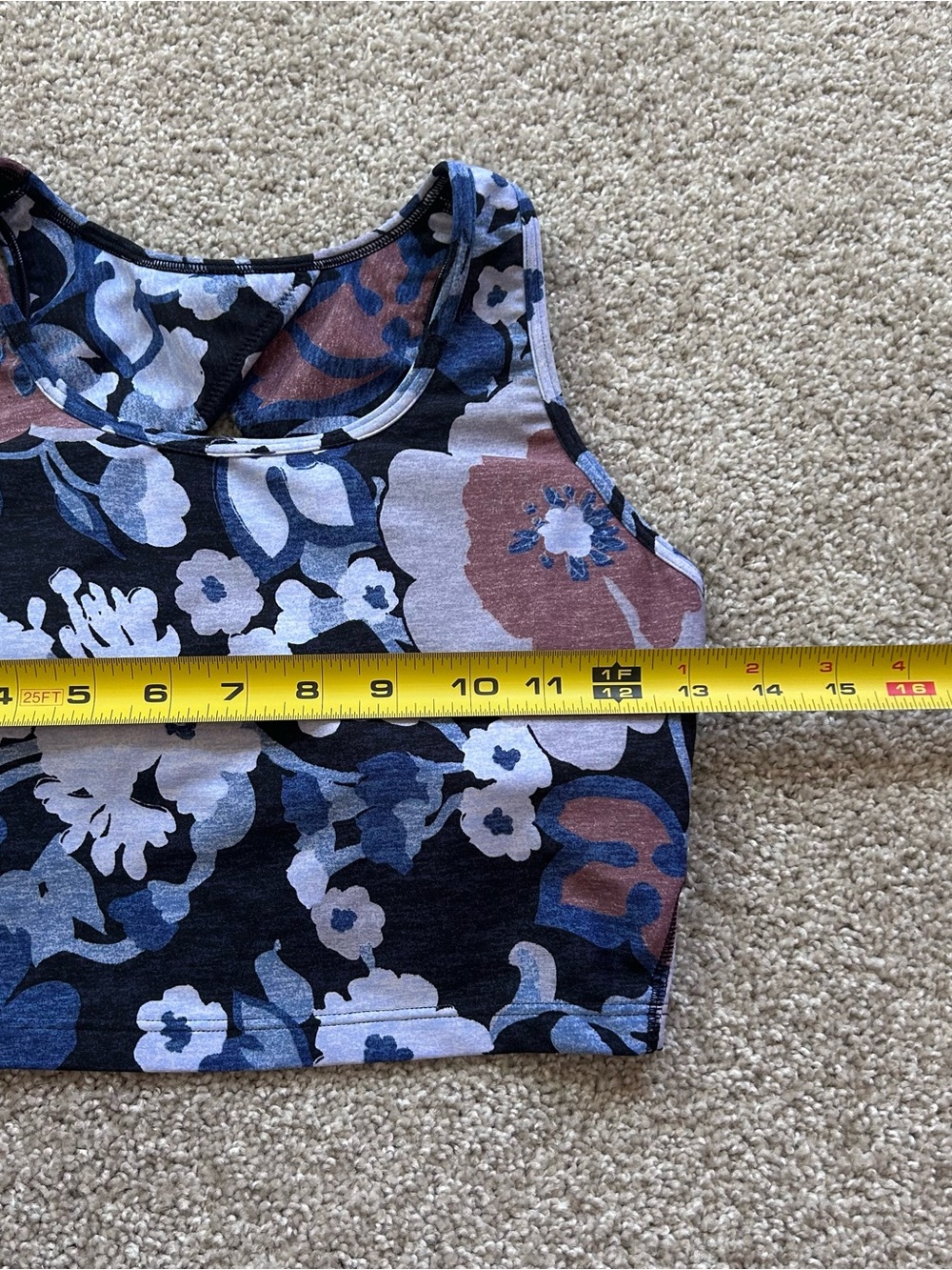 GapFit Blackout Floral Crop Top Sports Bra Keyhole Cross Back Sz XS Blue Purple - Picture 3 of 6